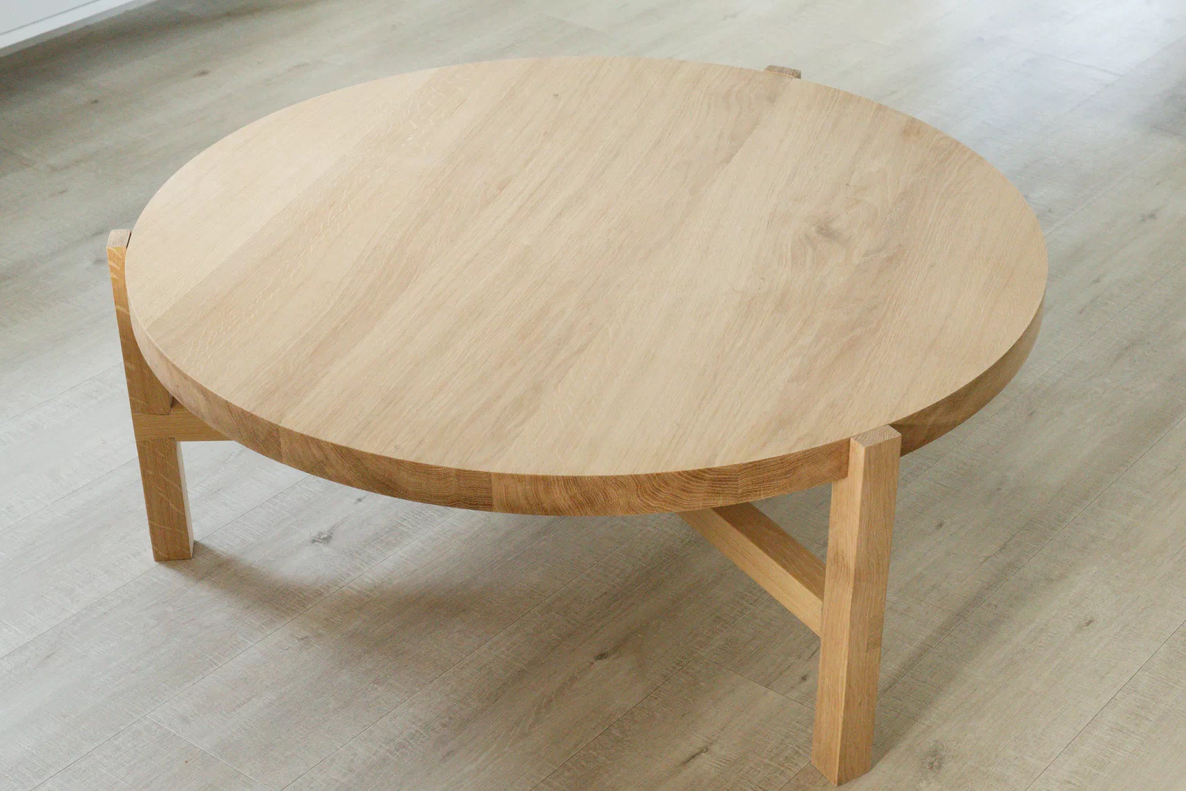 Table base en chêne massif